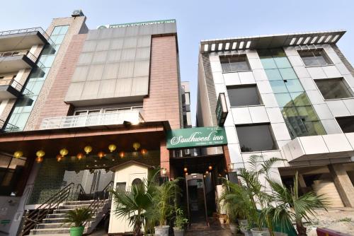 Entrance, Southwest Inn in Dwarka