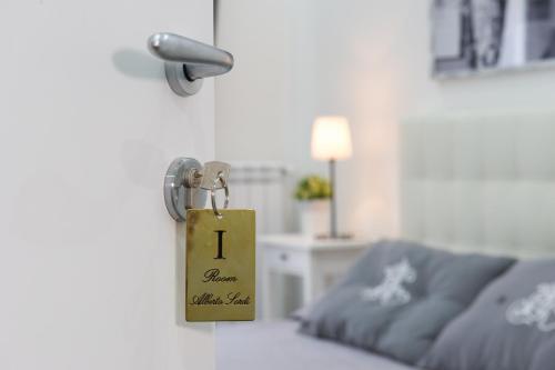 Rhoome Holiday - image 13