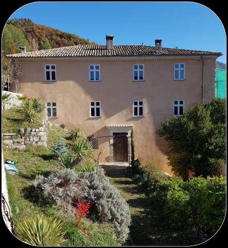 Chateau Notre Dame de Sausses gîte à louer Aurent
