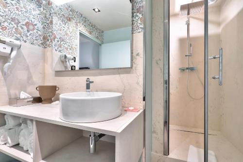 Hotel 33 Marbeuf - image 7
