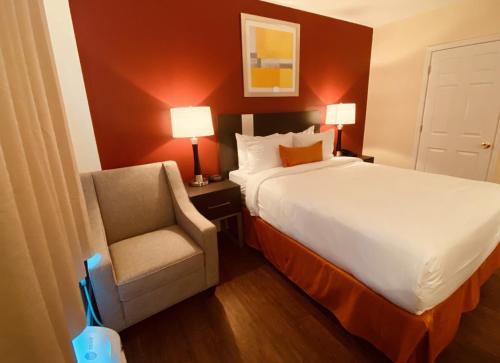 Surface Inn Brooklyn - image 7