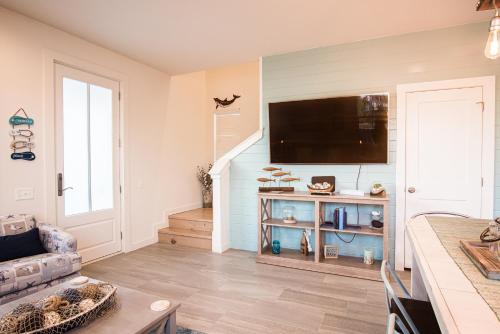 Hip Nautic condo - image 2