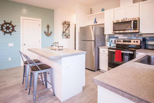 Hip Nautic condo - image 4