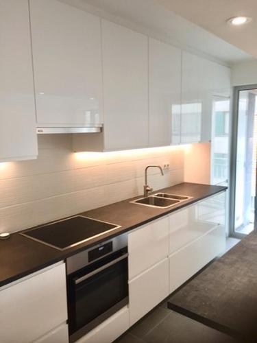 Supercosy room in apartment near Port - Men Only
