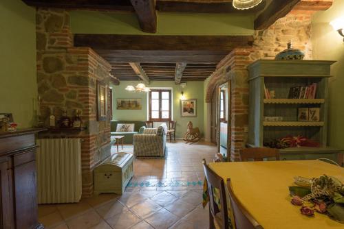 Létesítmények, Villa Girasole - Teloni in Lucignano