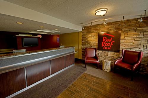 Red Roof Inn Pittsburgh North Cranberry Township - image 6
