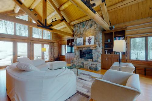 Spacious Mountain Retreat in East Vail Vail Colorado