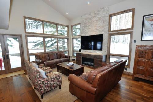 Courtside Townhomes - image 2