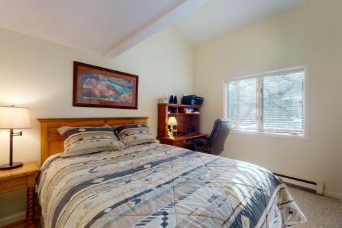 Spacious and Beautiful 3 Bedroom East Vail Condo #1805. - image 9