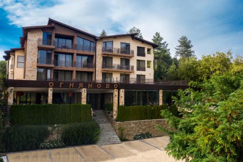 . Family Hotel Ognyanovo