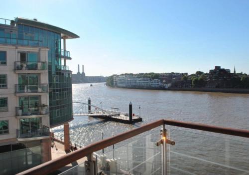 Thames Riverside Apartment, Pimlico, London
