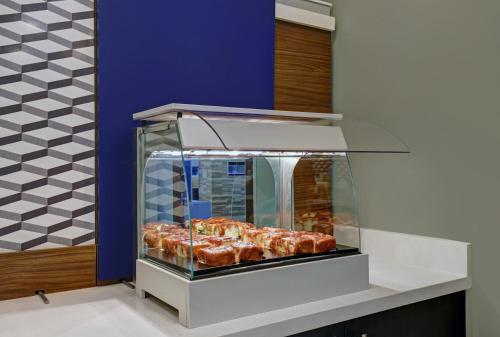 홀리데이 인 익스프레스 & 스위트 콜링우드 바이 IHG - 식음료(F&B)