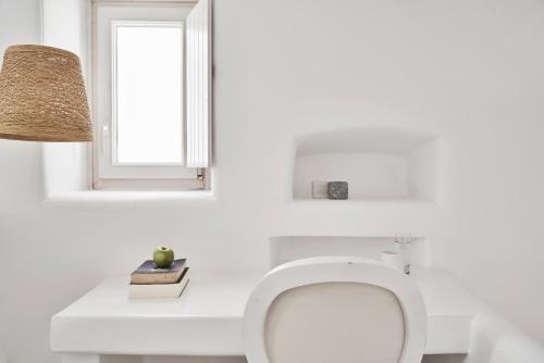 Sea View Suite With Split Level image 10