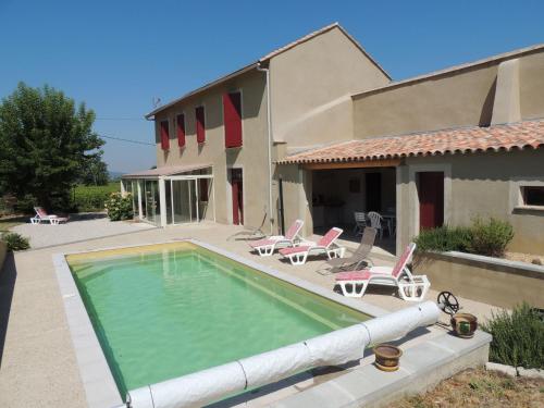 Cosy Holiday Home in Provence with Swimming Pool - Location saisonnière - Rasteau