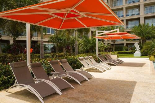 Elegant apartment in eagle beach levent