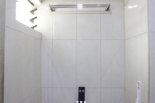 Private & Stylish 2BR at Gateway Apartment Ahmad Yani Cicadas By Travelio Private & Stylish 2BR at Gateway Apartment Ahmad Yani Cicadas By Travelio