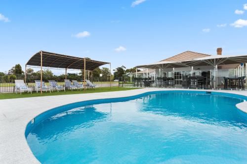 . Sanctuary Inn on Westernport