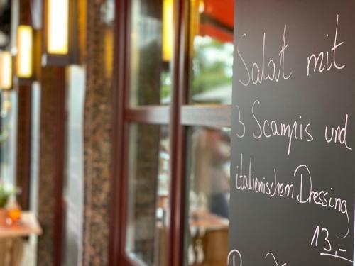 Hotel Drei Kronen – Cologne, IA