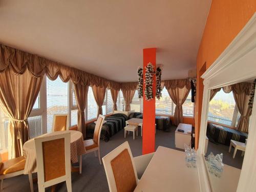 Hotel Paros - image 4