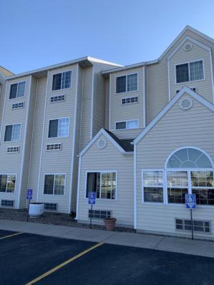 Microtel Inn & Suites by Wyndham Prairie du Chien