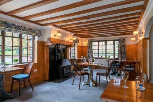 餐廳, 望湖莊園 (Lakeview Manor) in 鄧克斯韋爾