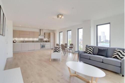 Canary Wharf - Luxury 2 Bedroom Apartment, , London