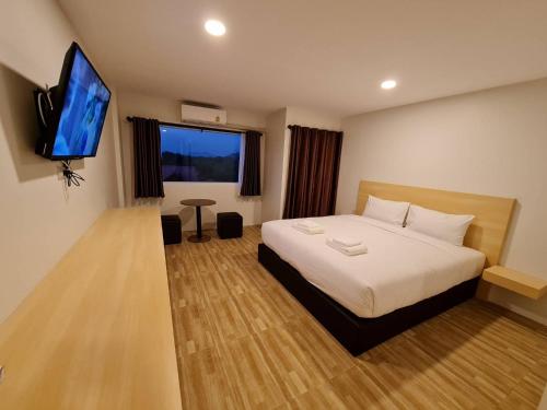 The charlotte smart hotel lopburi in Lopburi