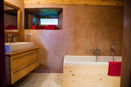 Bathroom, Versaya in Bourg-Saint-Maurice City Center