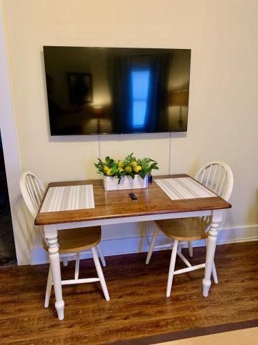 The Flats on Florida St - Super Comfy 2-Bedroom Apartments