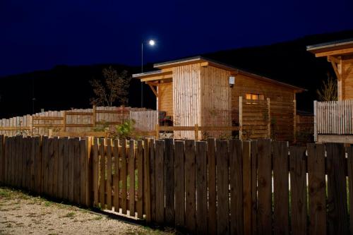 Les Lodges de la ViaRhôna / cabane-spa