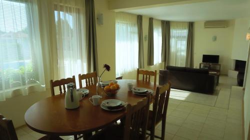 المرافق, Вила Помело - Family Villa Pomelo in كافارنا