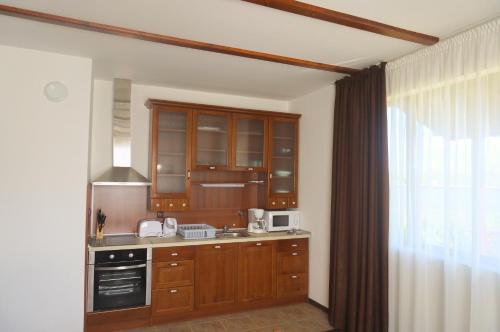 Konyha, Вила Едем - Villa Edem - Beach Bolata Area in Kavarna