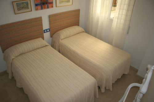 TOP CENTER SUITE - image 4