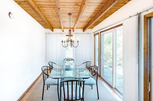 Huron Hideaway - image 2