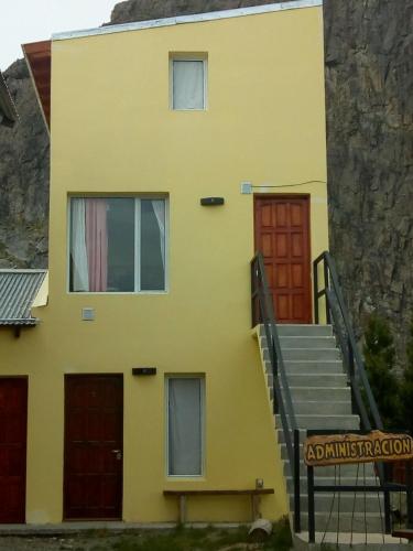 숙소 외관, Milenarios Hostel in 엘 찰텐