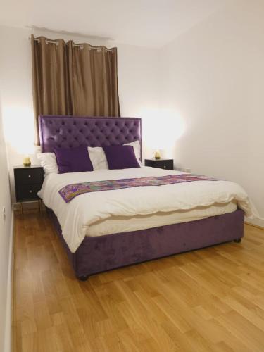 New Double room near City Centre with Parking