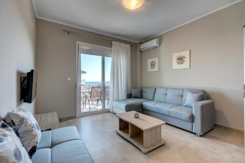 The House Of The Roses Seaview Superior Apartment 1 gîte à louer Gerakiní