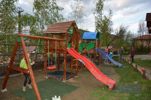 Pensiunea Moldovan - image 7