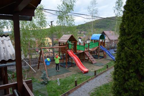 Pensiunea Moldovan - image 13