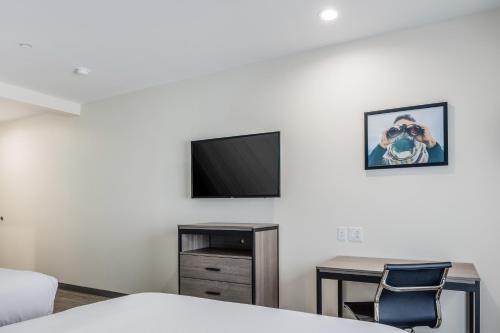 Queen Room with Two Queen Beds - Disability Access