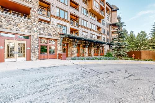 Zephyr Mountain Ski-In Ski-Out Condo in 温特帕克(CO)