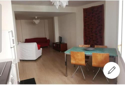  Very Cosy Apt 7 min from Camp Nou in Esplugues de Llobregat