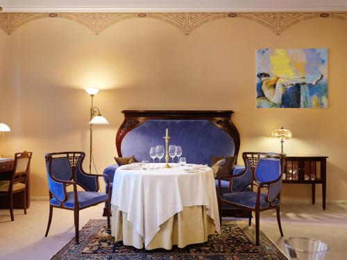 Villa Ammende Restaurant and Hotel - image 4