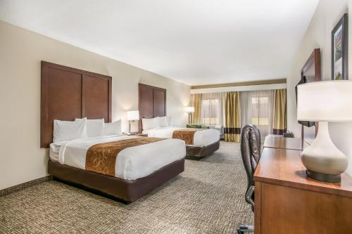 2 double beds