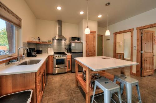 Casa Moab Casita 3 - Short Walk to Main Street with Outdoor Sauna - image 8