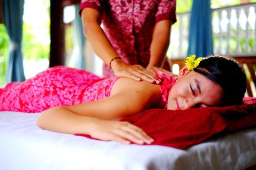 Bali Taman Beach Resort & Spa
