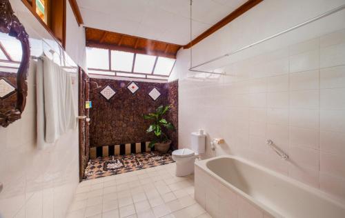 Bali Taman Lovina Resort & Spa Suites