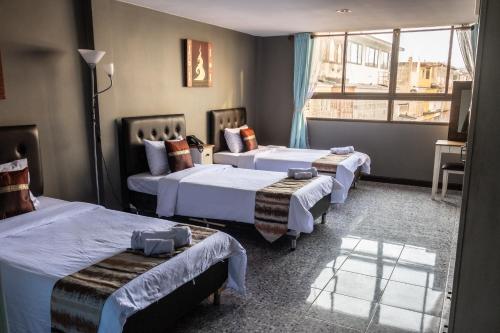 room detail thumbnail 1