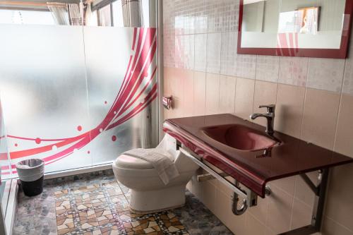 room detail thumbnail 2