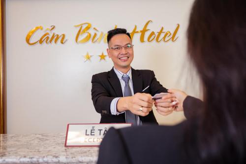 Cẩm Bình Hotel - 편의 시설/서비스